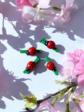 Load image into Gallery viewer, Peg with lady bug 4 pack
