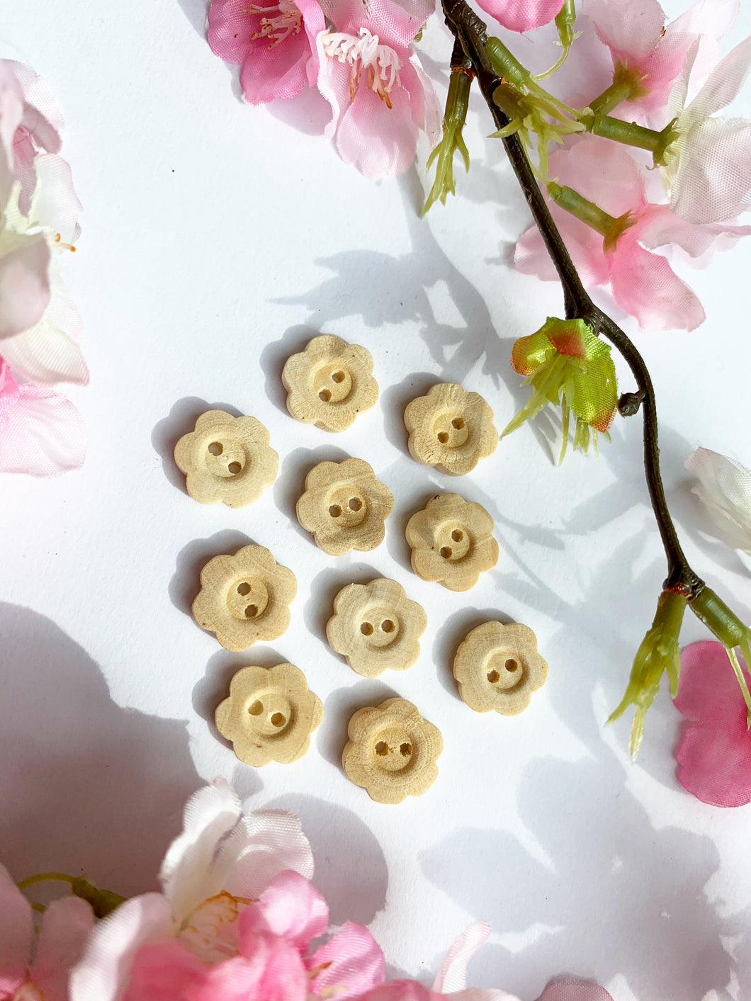 Wooden flower button 10 pack