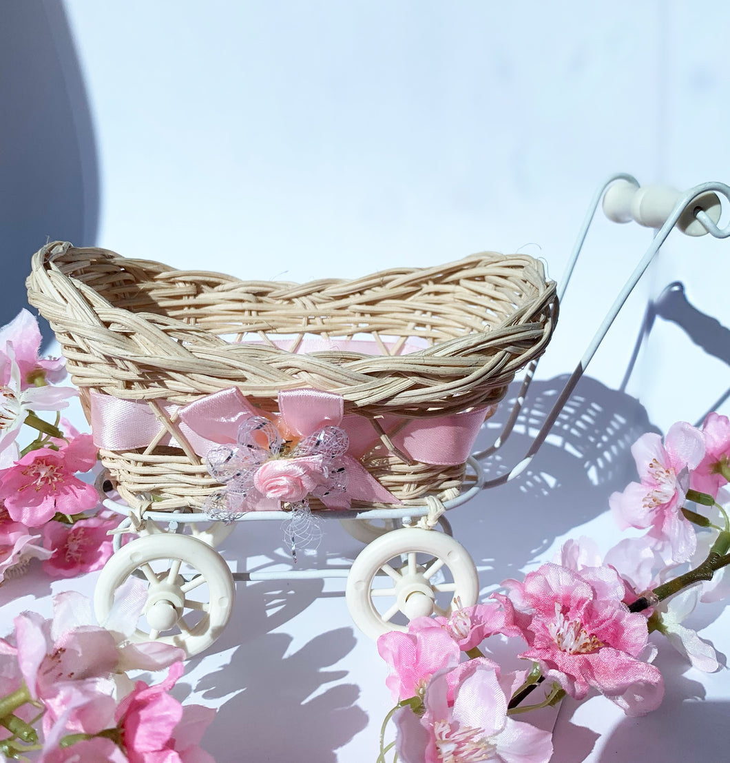 Medium wicker pram print