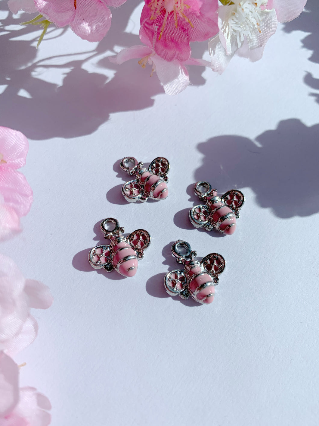 Pink and silver metal bee 22 pack