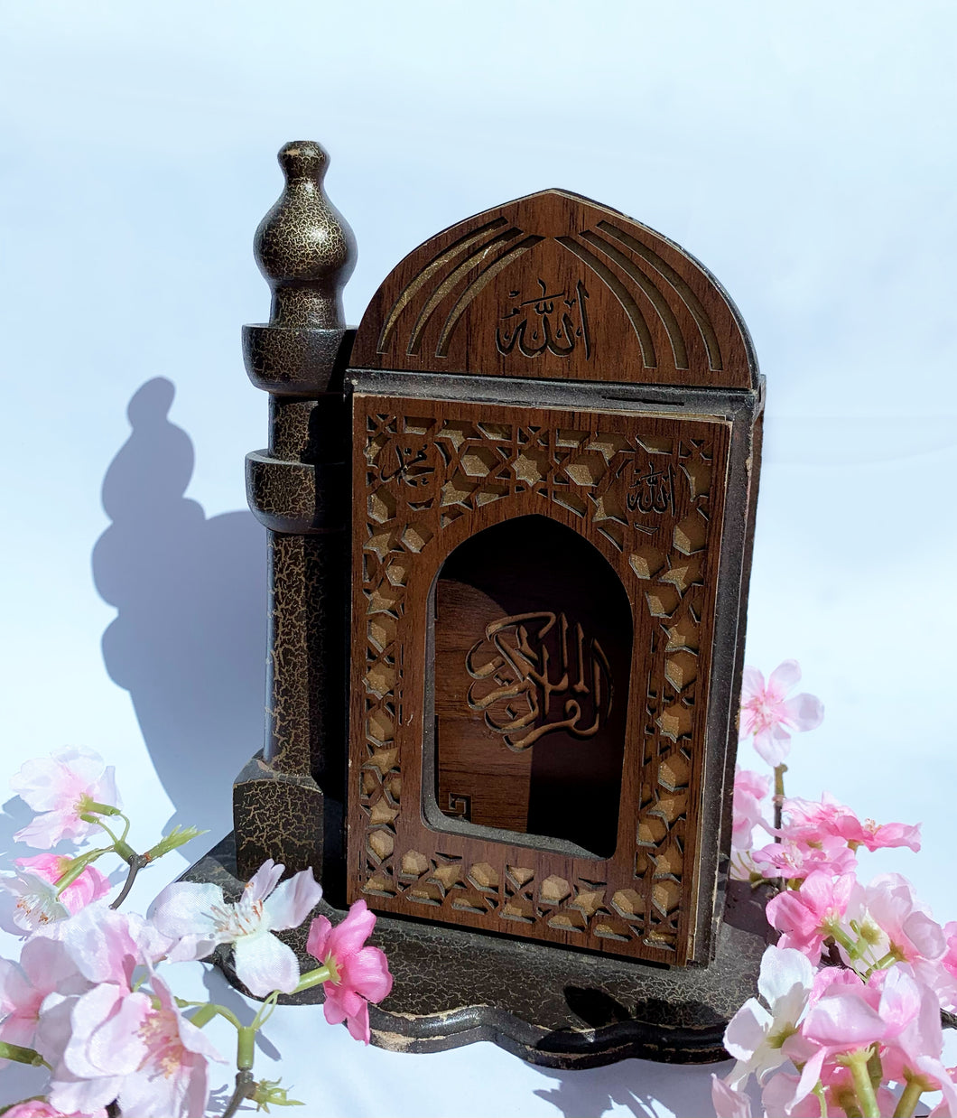 Wooden single minaret Quran