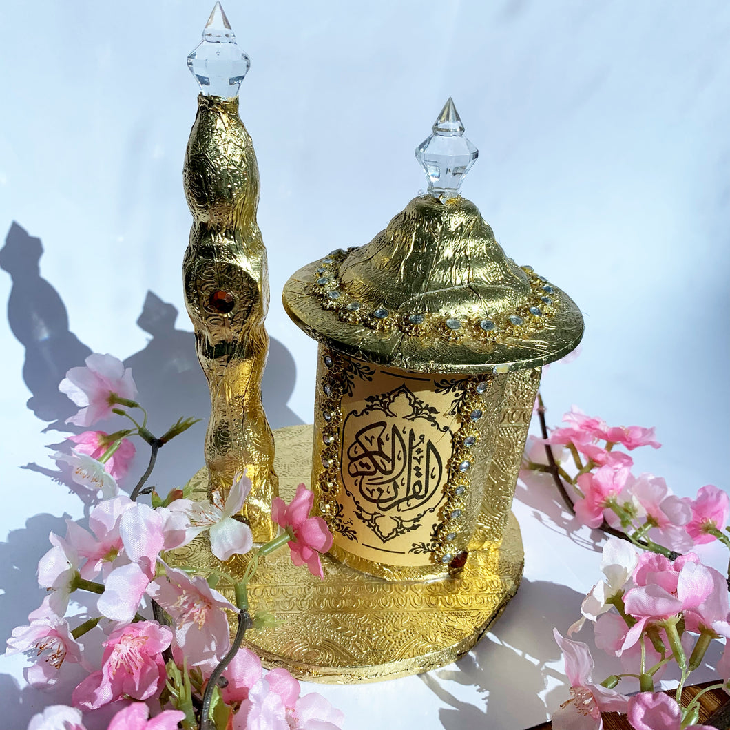 Gold single minaret Quran